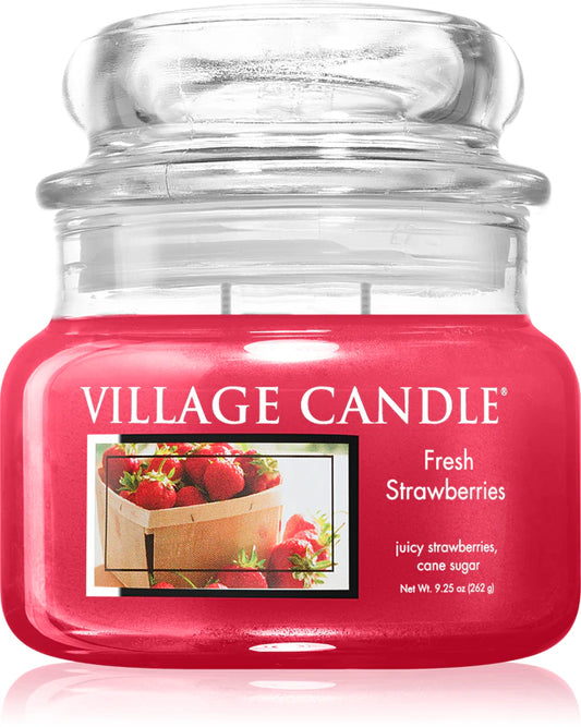 VELA PEQUEÑA 262 GRS VILLAGE CANDLE FRESH STRAWBERRIES